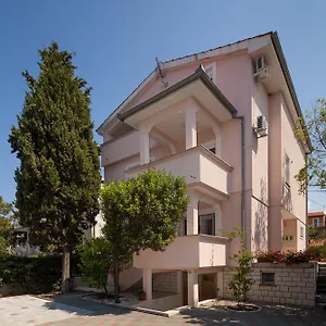 https://apartment-juliette.hotelinzadar.com